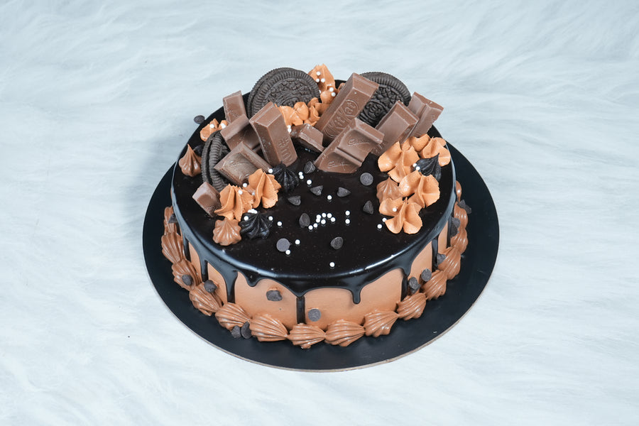 Kitkat & Oreo Cake