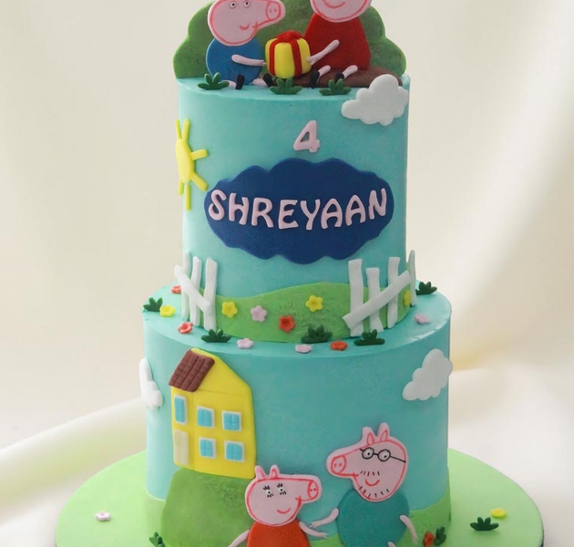 Peppa Pig and her family themed 4th birthday cake