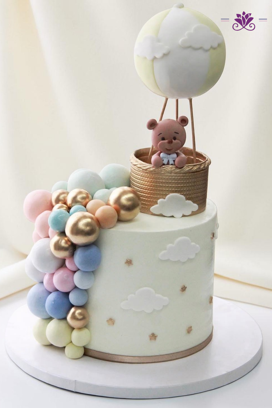 Pastel hot air balloon baby shower cake