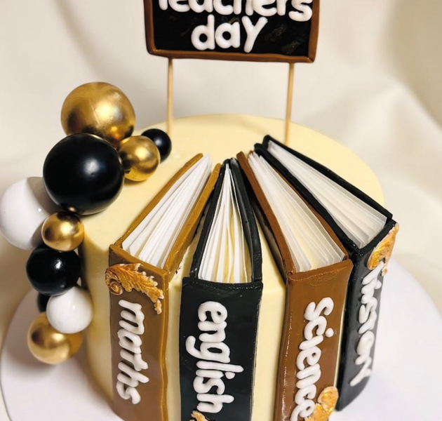 Sophisticated Teacher’s Day cake