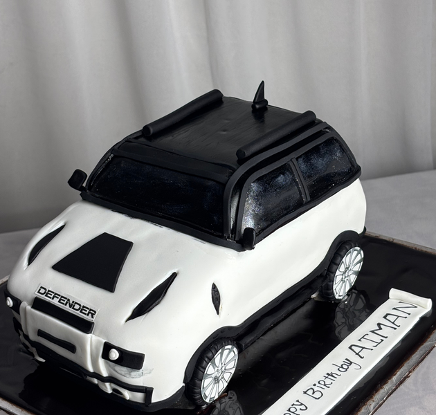 3D Sculpted Land Rover Defender SUV Birthday Cake