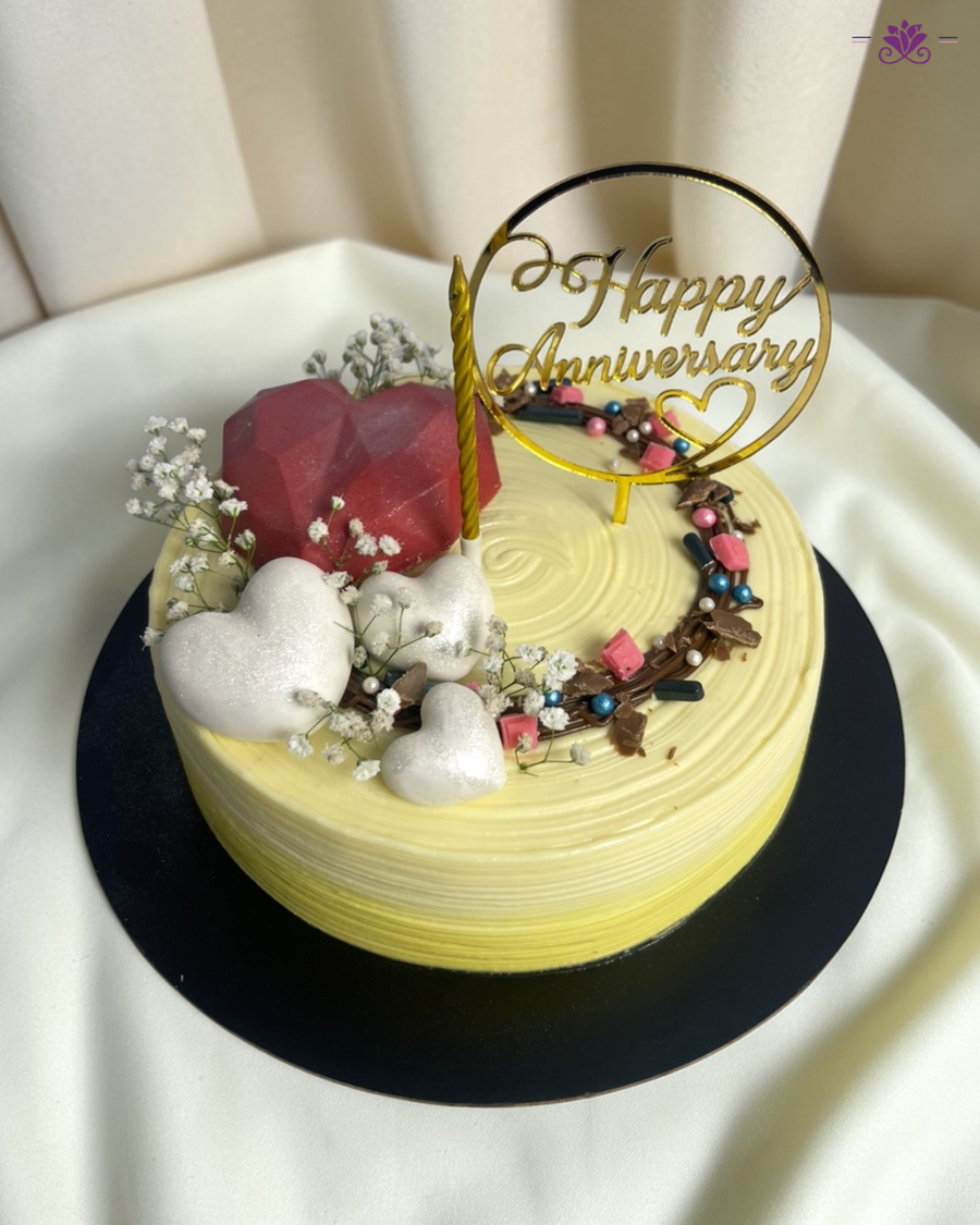 Luxury Heart Anniversary Cake