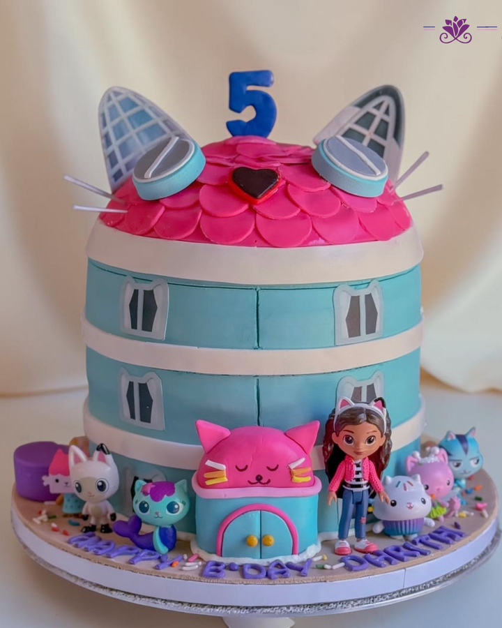 Gabby’s Dollhouse-themed birthday cake