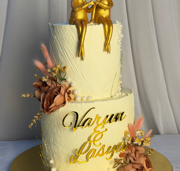 Ring Proposal Golden Figurine Engagement Centerpiece