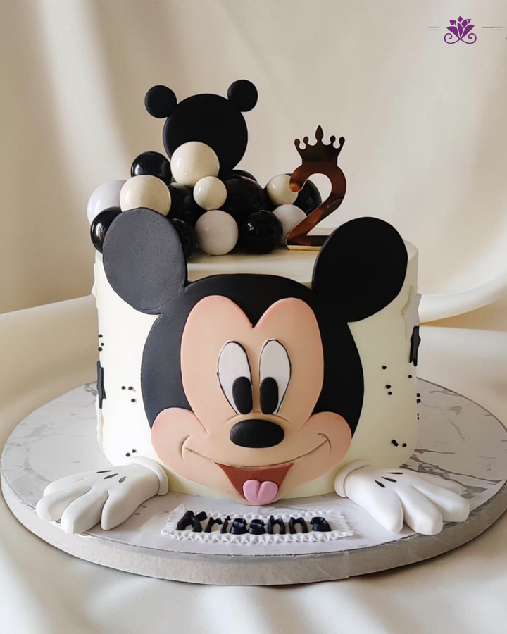 Classic Mickey Mouse-theme birthday cake
