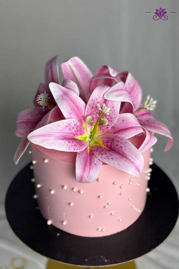 Blushing Stargazer Lily & Sugar Pearl Celebration Cake