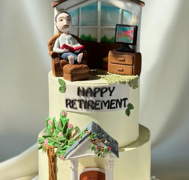 Luxury Retirement Life Celebration Cake